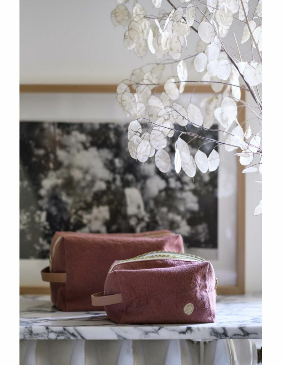 * Bath & Beauty | Best Price Iona Small Rhubarb Cube Toiletry Bag