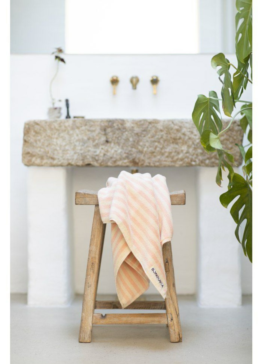 * Bath & Beauty | Online Store Tropical Creme Naram Bath Towel