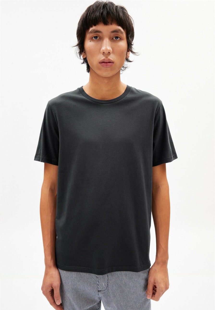 * Gents | Less Expensive Jaames Graphite T-Shirt